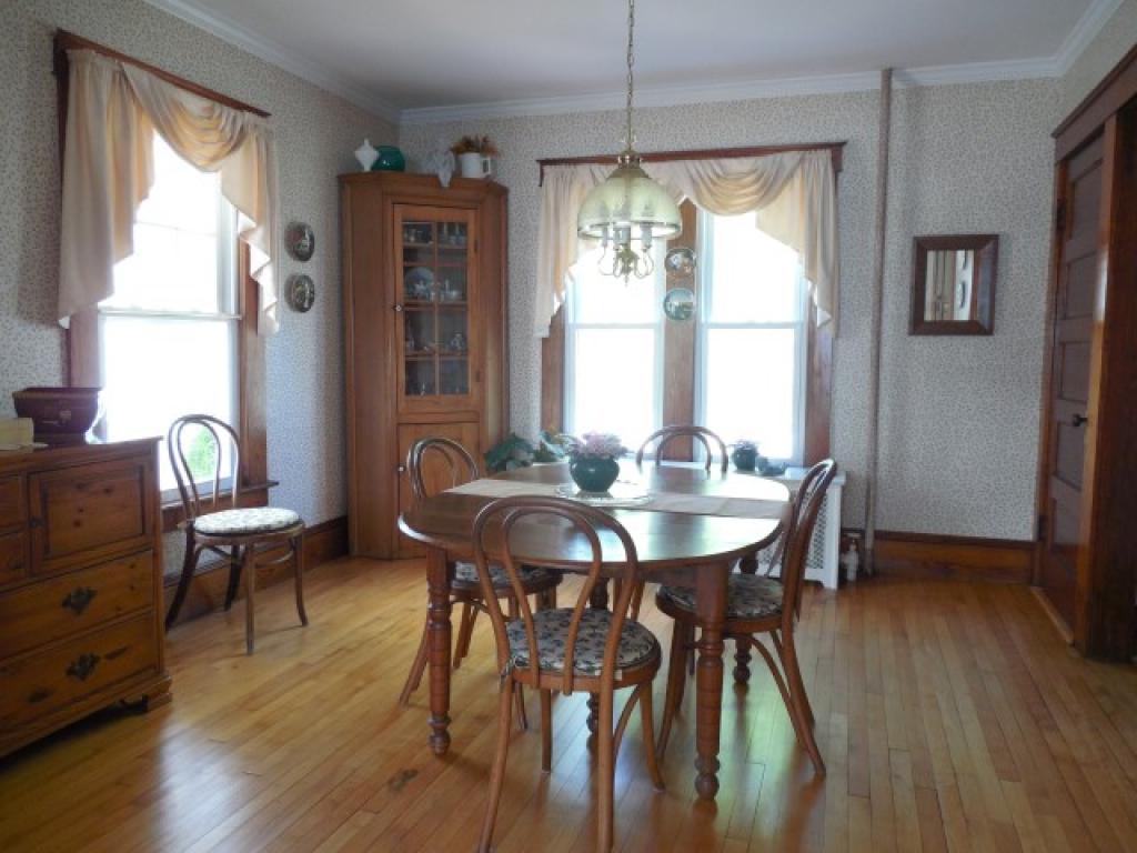26 Lafayette Street Rutland, VT 05701 - Photo 8 of 30