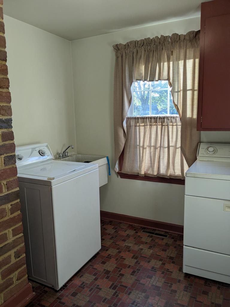 400 Country Club Road Keysville, VA 23947 - Photo 10 of 19 Gallery Image 10