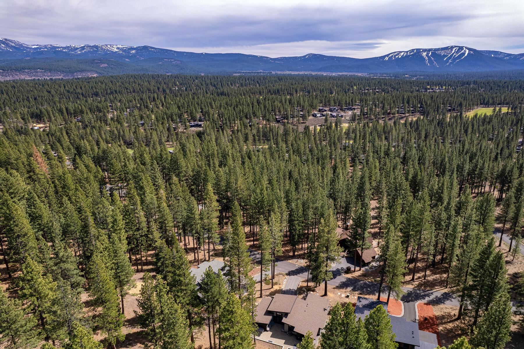 11581 Bottcher Loop Truckee, CA 96161 - Photo 6 of 23 an aerial view of residential house with outdoor space