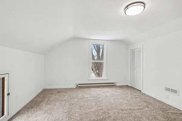 $199,999 | 412 Oak Street, Dowagiac, MI 49047