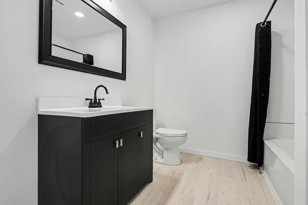 $199,999 | 412 Oak Street, Dowagiac, MI 49047