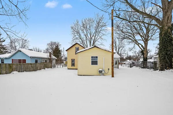 $199,999 | 412 Oak Street, Dowagiac, MI 49047