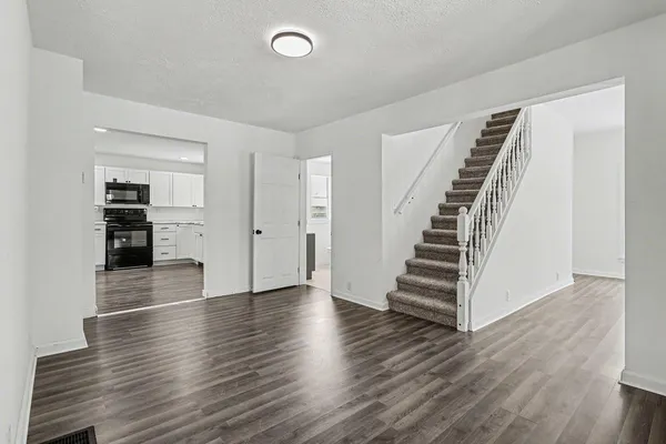 $199,999 | 412 Oak Street, Dowagiac, MI 49047