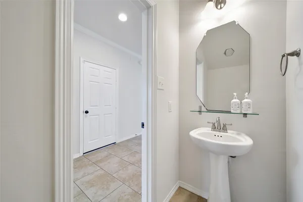 $2,650 | 9131 Durango Point Lane, Houston, TX 77070