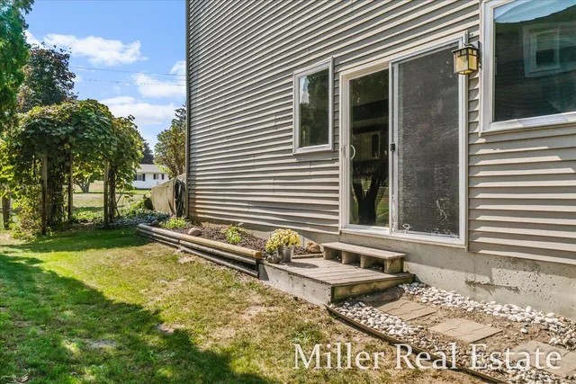 $469,900 | 2899 Loehrs Landing Drive, Hastings, MI 49058