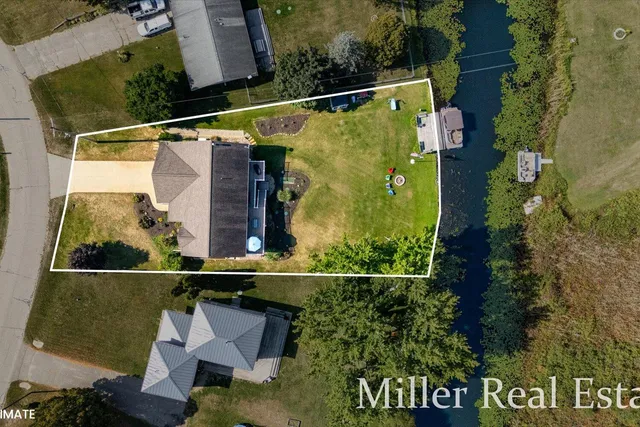 $469,900 | 2899 Loehrs Landing Drive, Hastings, MI 49058