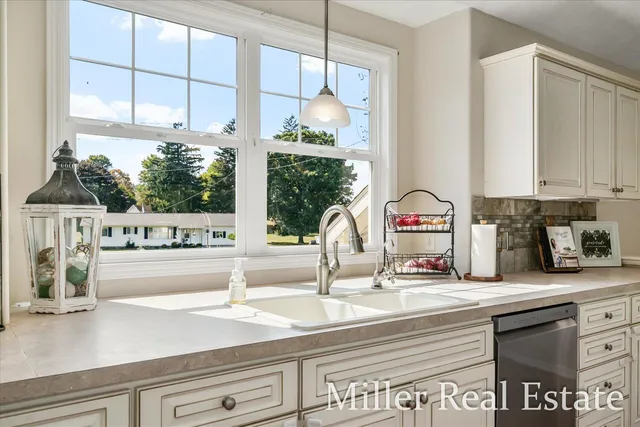 $469,900 | 2899 Loehrs Landing Drive, Hastings, MI 49058