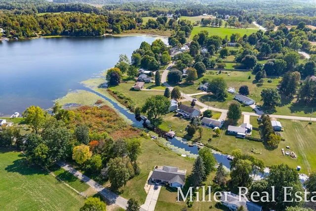 $469,900 | 2899 Loehrs Landing Drive, Hastings, MI 49058