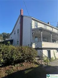 $1,195 | 102 Greenwood Street, Coaldale, PA 18218