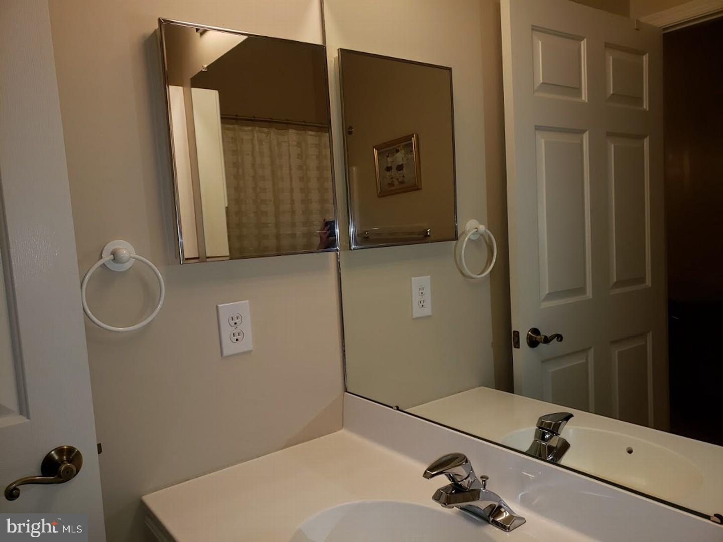1221 Hogan Green Drive Springfield, PA 19064 - Photo 13 of 28