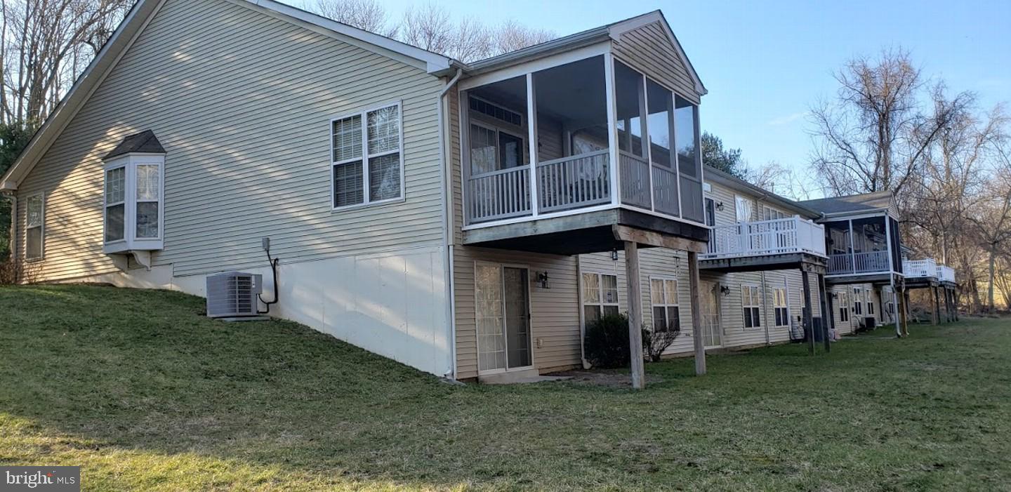 1221 Hogan Green Drive Springfield, PA 19064 - Photo 3 of 28