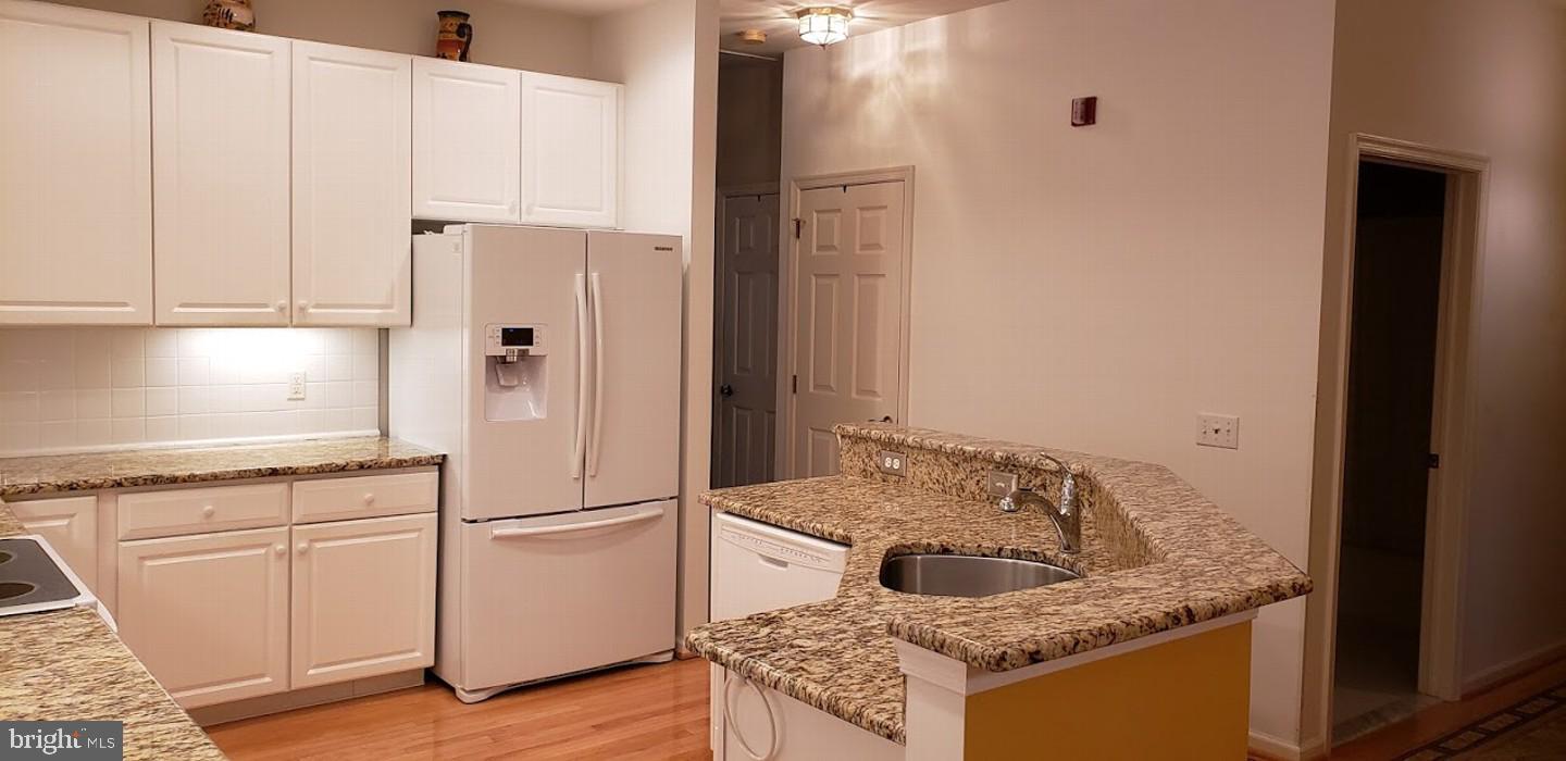 1221 Hogan Green Drive Springfield, PA 19064 - Photo 8 of 28
