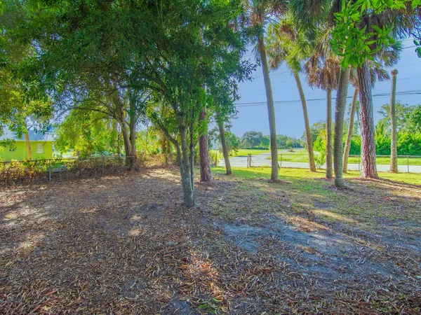 $279,900 | 3215 Indiana Court, Fort Pierce, FL 34947