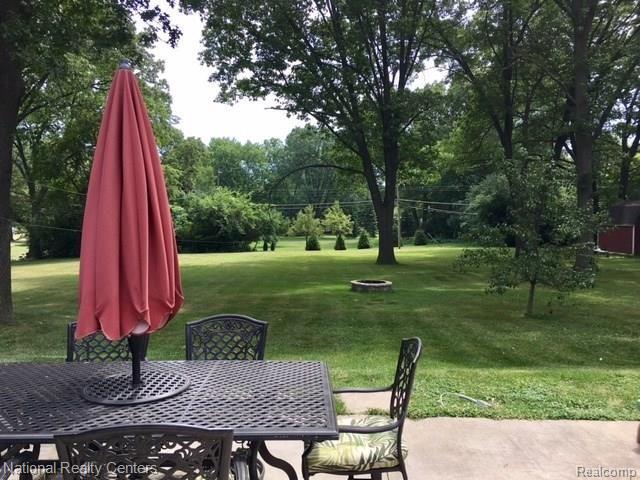 29700 Drake Road Farmington, MI 48331 - Photo 37 of 40 Private Backyard