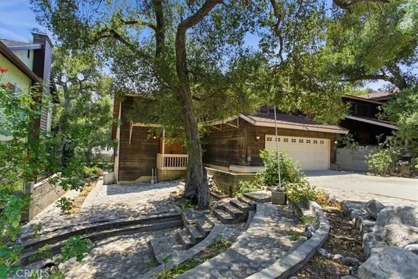 $1,299,995 | 3810 Honolulu Avenue, Montrose, CA 91020