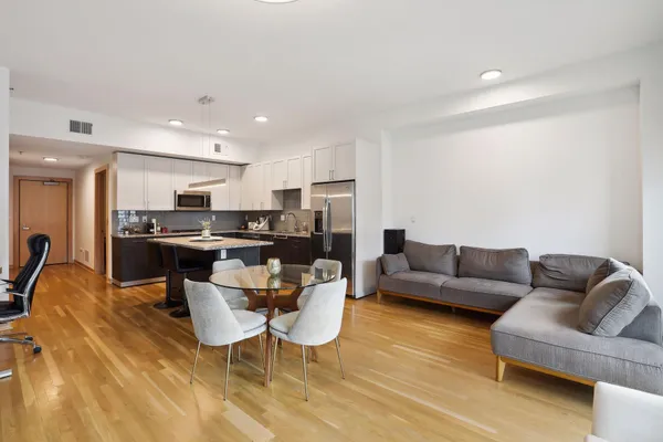 $3,150 | 1240 South 2nd Street, Unit 308, Minneapolis, MN 55415