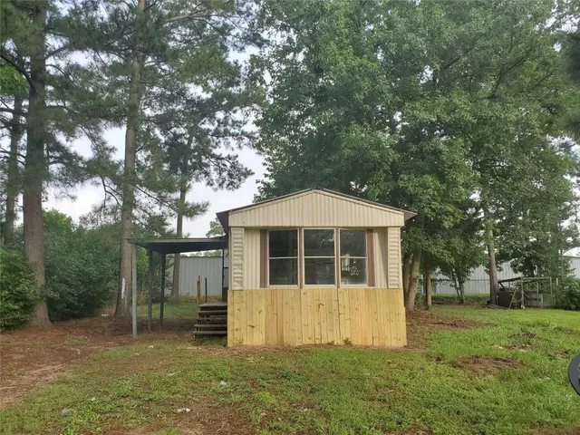 $900 | 12175 Hilltop Drive, Willis, TX 77318
