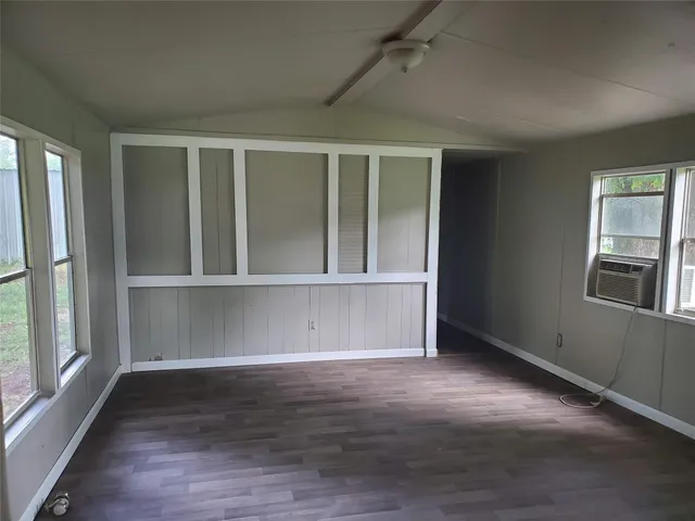 $900 | 12175 Hilltop Drive, Willis, TX 77318