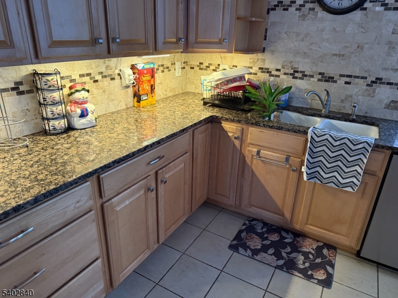 5 Park Lane Oak Ridge, NJ 07438 - Photo 2 of 6