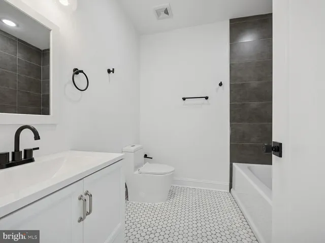 $2,367 | 1614-20 Ridge Avenue, Unit 304, Philadelphia, PA 19130