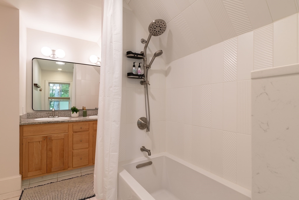 114 South Main Street Northampton, MA 01062 - Photo 24 of 42