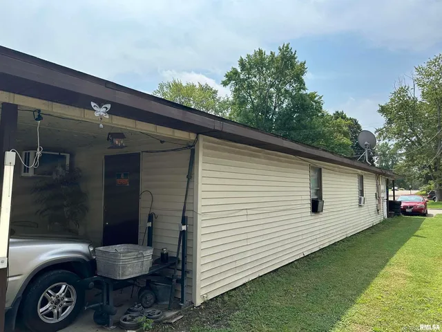 $109,000 | 2202 Illinois Avenue, Unit 3 & 4, Murphysboro, IL 62966