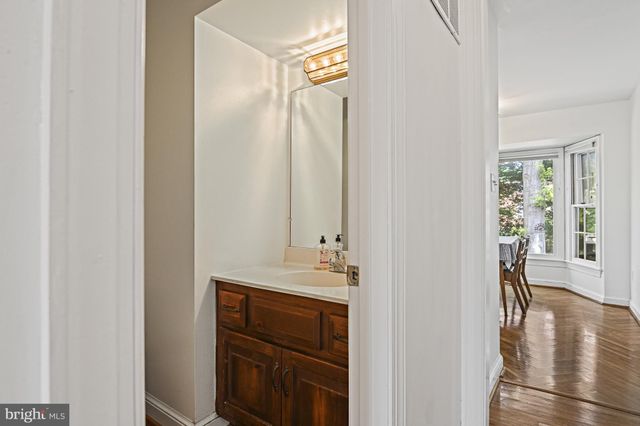 $1,610,500 | 7009 Hamel Hill Court, McLean, VA 22101