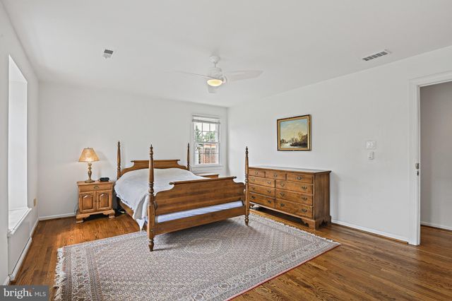 $1,610,500 | 7009 Hamel Hill Court, McLean, VA 22101