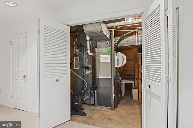 $1,610,500 | 7009 Hamel Hill Court, McLean, VA 22101