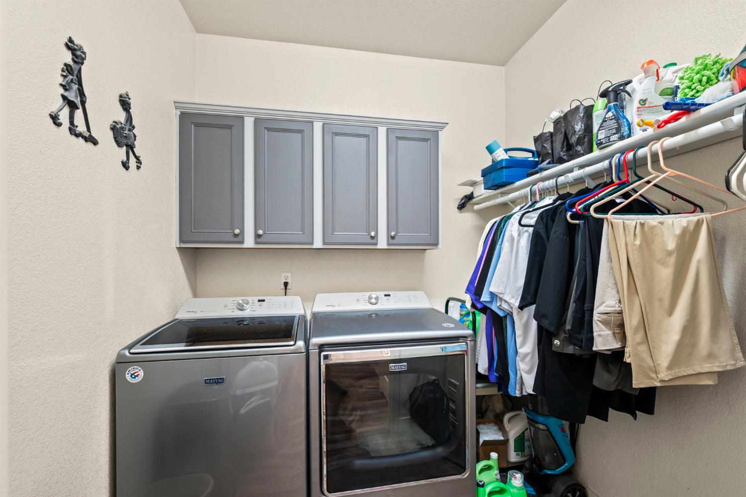 4403 Niobe Circle Rancho Cordova, CA 95742 - Photo 24 of 29 a utility room with dryer and washer
