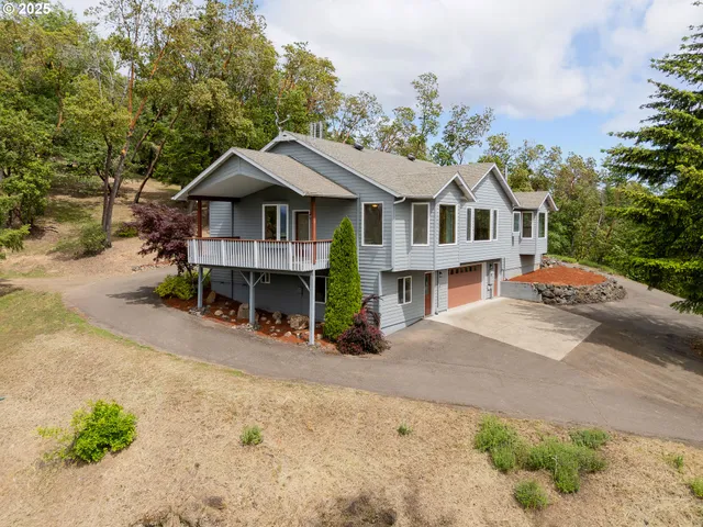 $749,000 | 322 Monta Vista Lane, Roseburg, OR 97471