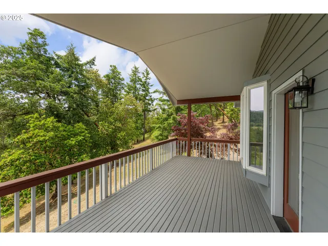 $749,000 | 322 Monta Vista Lane, Roseburg, OR 97471