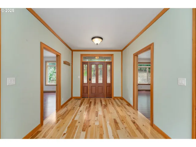 $749,000 | 322 Monta Vista Lane, Roseburg, OR 97471