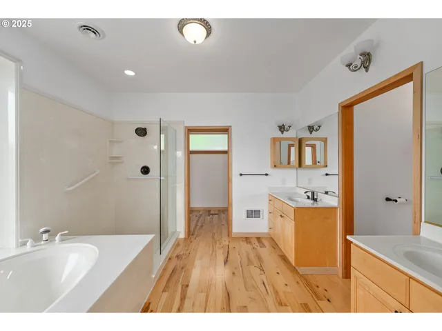 $749,000 | 322 Monta Vista Lane, Roseburg, OR 97471