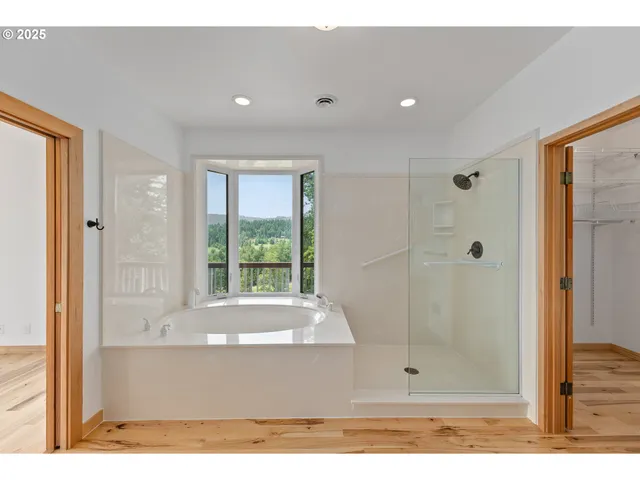 $749,000 | 322 Monta Vista Lane, Roseburg, OR 97471