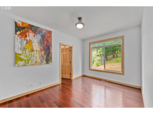 $749,000 | 322 Monta Vista Lane, Roseburg, OR 97471