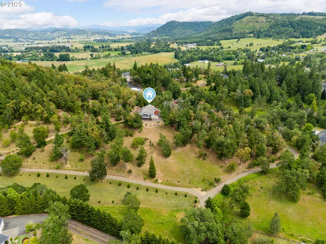 $749,000 | 322 Monta Vista Lane, Roseburg, OR 97471