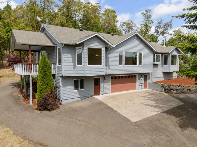 $749,000 | 322 Monta Vista Lane, Roseburg, OR 97471