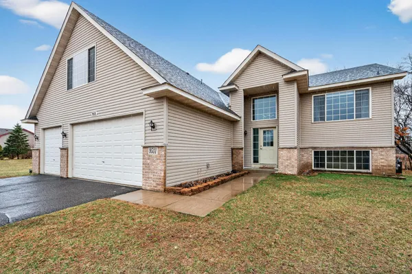 $539,900 | 9531 242nd Lane Northeast, Stacy, MN 55079