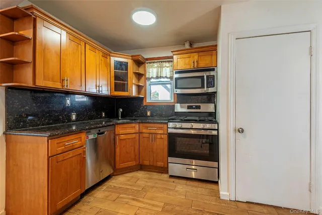 $699,000 | 459 Roquette Avenue, Floral Park, NY 11001