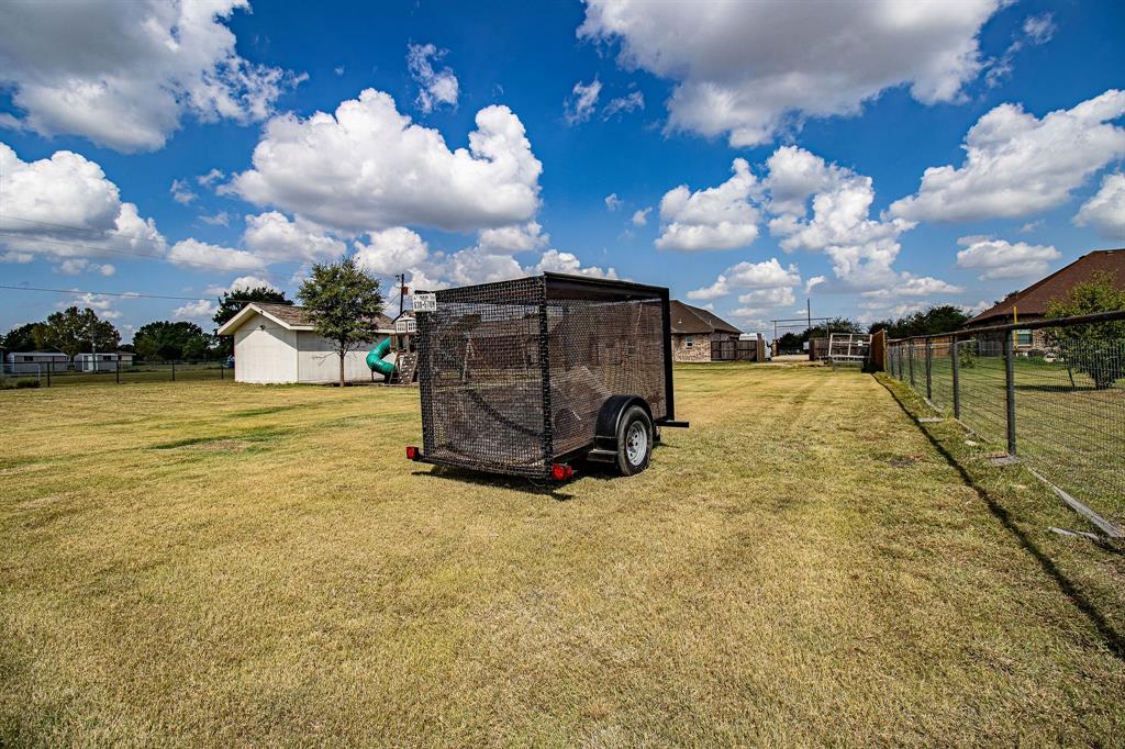 328 Meadow Lane Red Oak, TX 75154 - Photo 35 of 35 View of yard