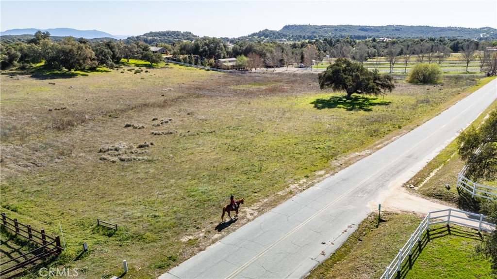 41560 De Anna Ranch Road Murrieta, CA 92562 - Photo 17 of 33