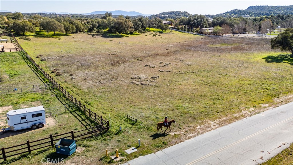 41560 De Anna Ranch Road Murrieta, CA 92562 - Photo 8 of 33