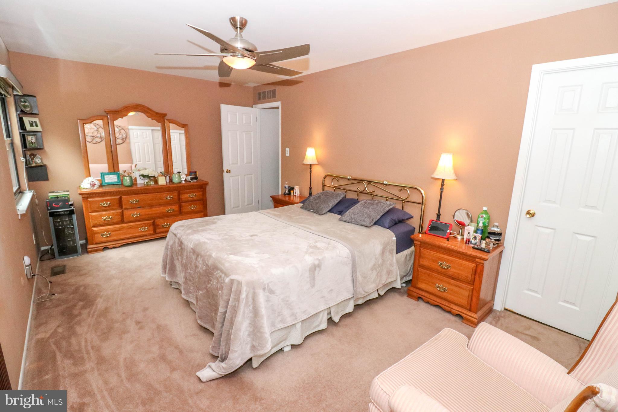 9364 Neil Road, Unit B Philadelphia, PA 19115 - Photo 8 of 14