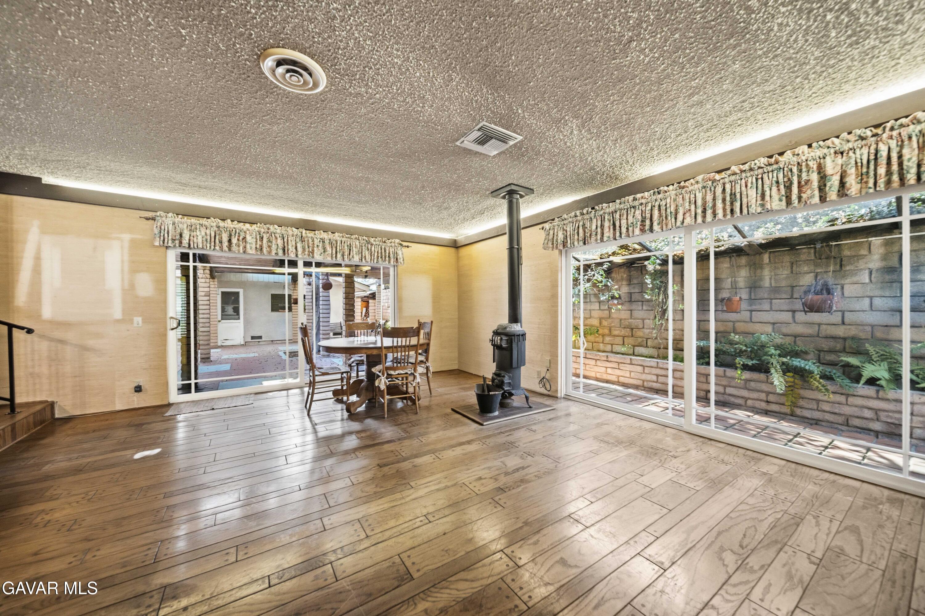 10739 Reseda Boulevard Porter Ranch, CA 91326 - Photo 25 of 57 10739 Reseda Blvd Porter Ranch-25