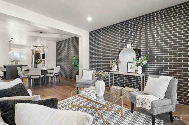 $650,000 | 3033 South Trailwood Way, Boise, ID 83716