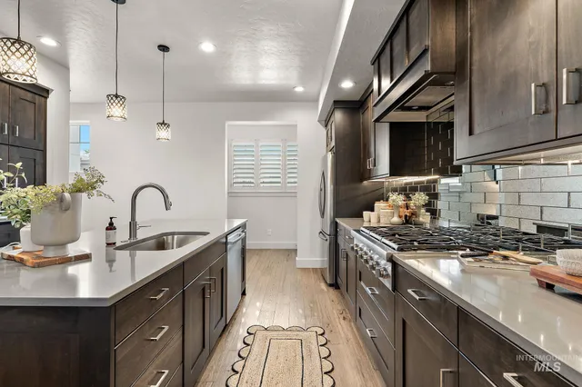 $650,000 | 3033 South Trailwood Way, Boise, ID 83716