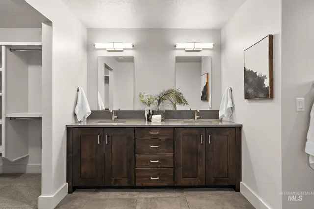 $650,000 | 3033 South Trailwood Way, Boise, ID 83716