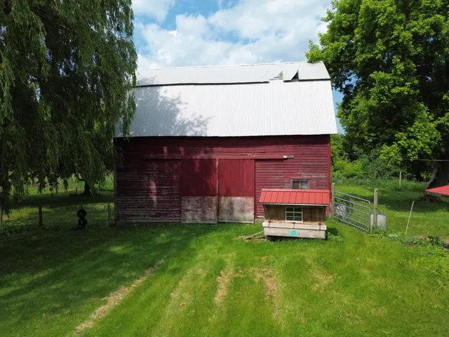 $299,900 | 180 E Shore South, Grand Isle, VT 05458