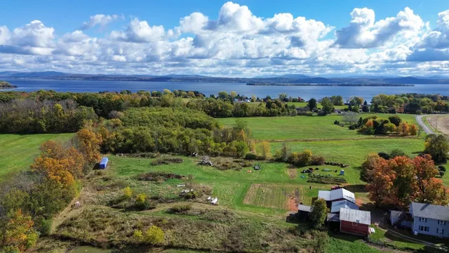 $299,900 | 180 E Shore South, Grand Isle, VT 05458